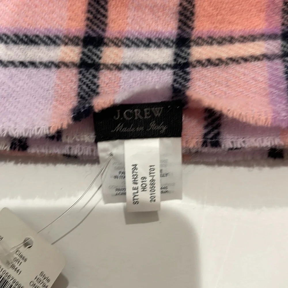 NEW J CREW TARTEN ASBURY PLAID SCARF - Picture 6 of 10